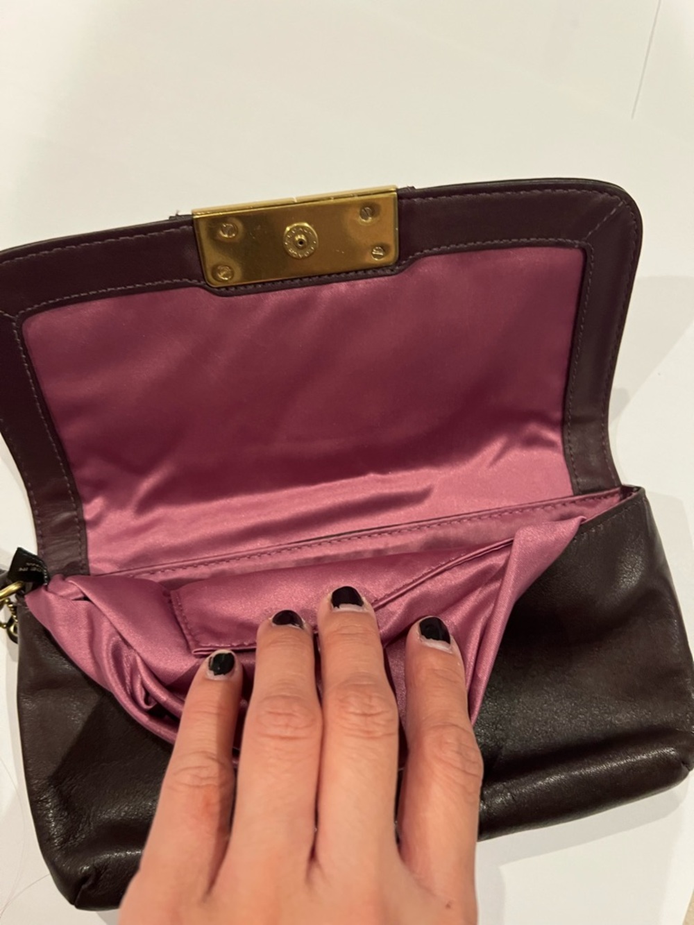 Coach dark Brown Leather Large wristlet Clutch with Gold Hardware - Picture 3 of 8